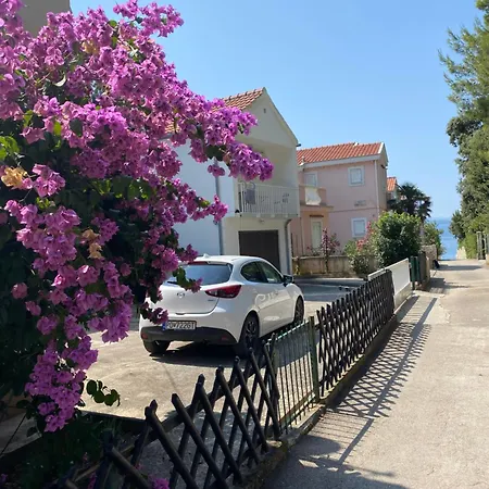 Bari *