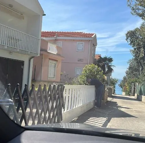 Bari Petrcane